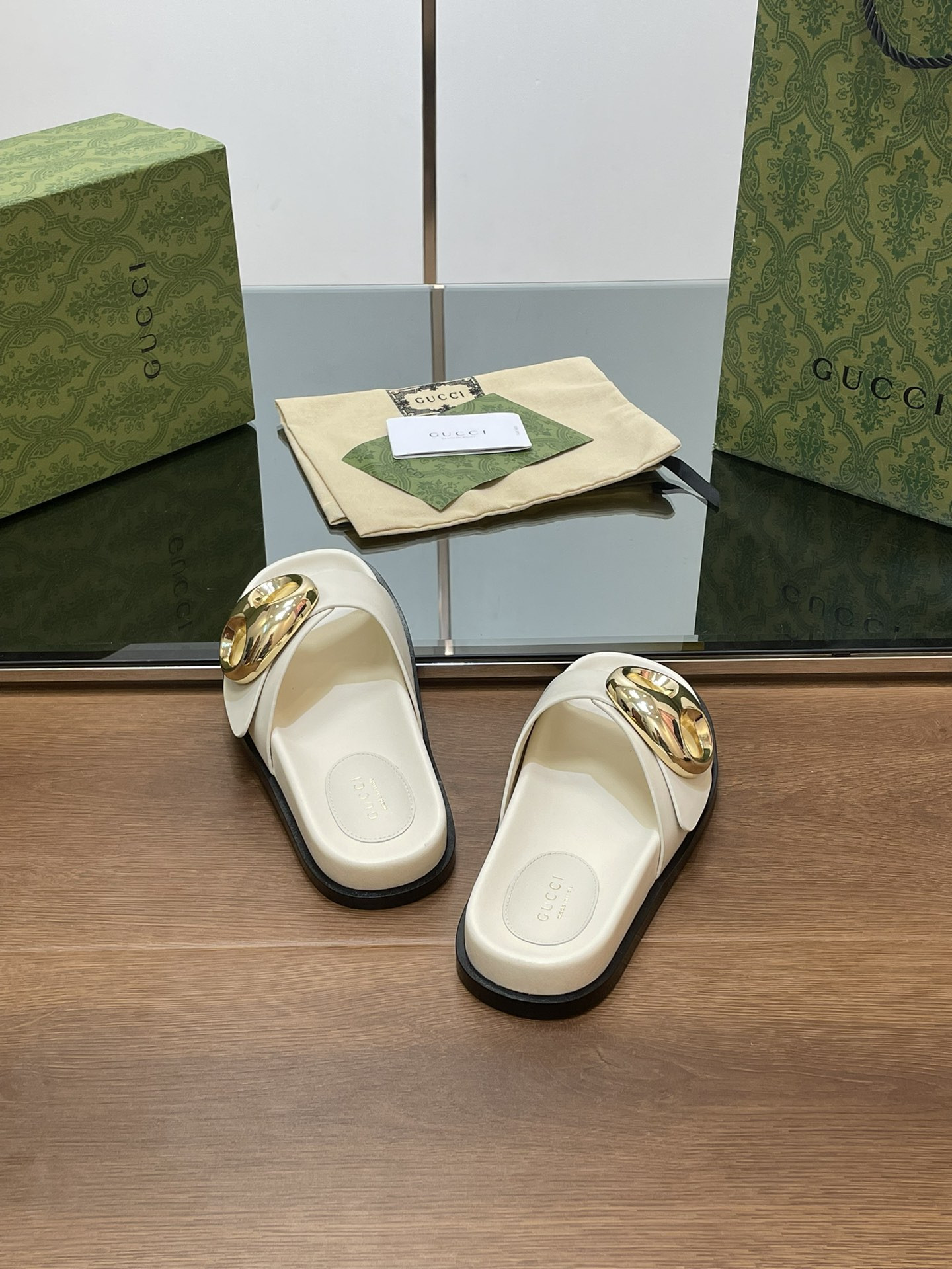 UA Gvc*1 MARINA CHAIN SLIDE SANDAL