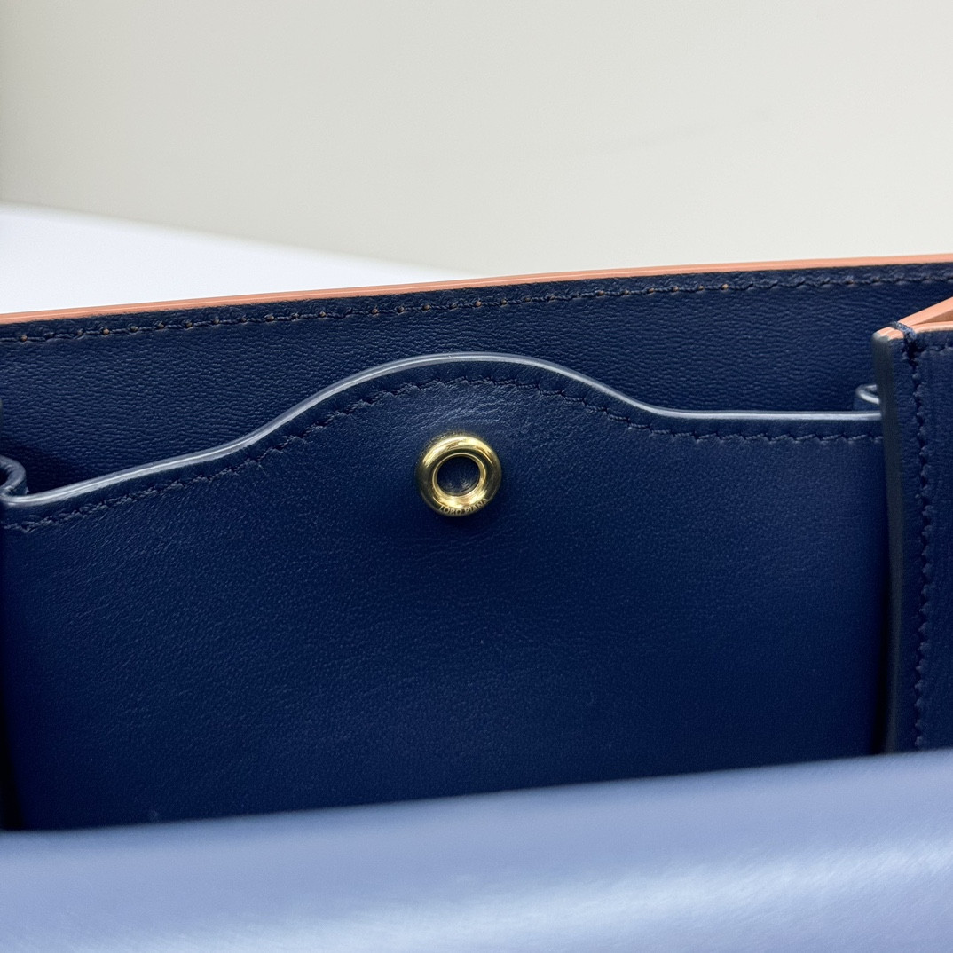 L0r0 P1ana Mini Ghiera Bag 18x13x7 cm