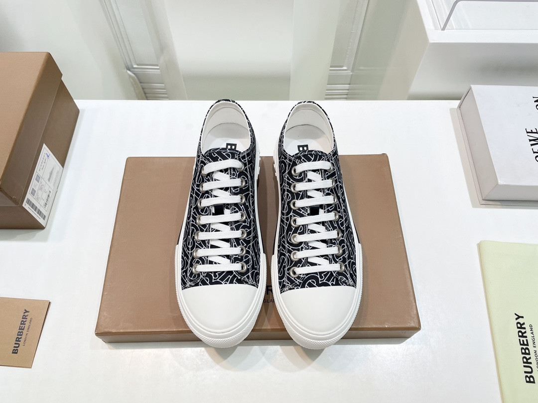 UA Bv*b*rry Sneakers