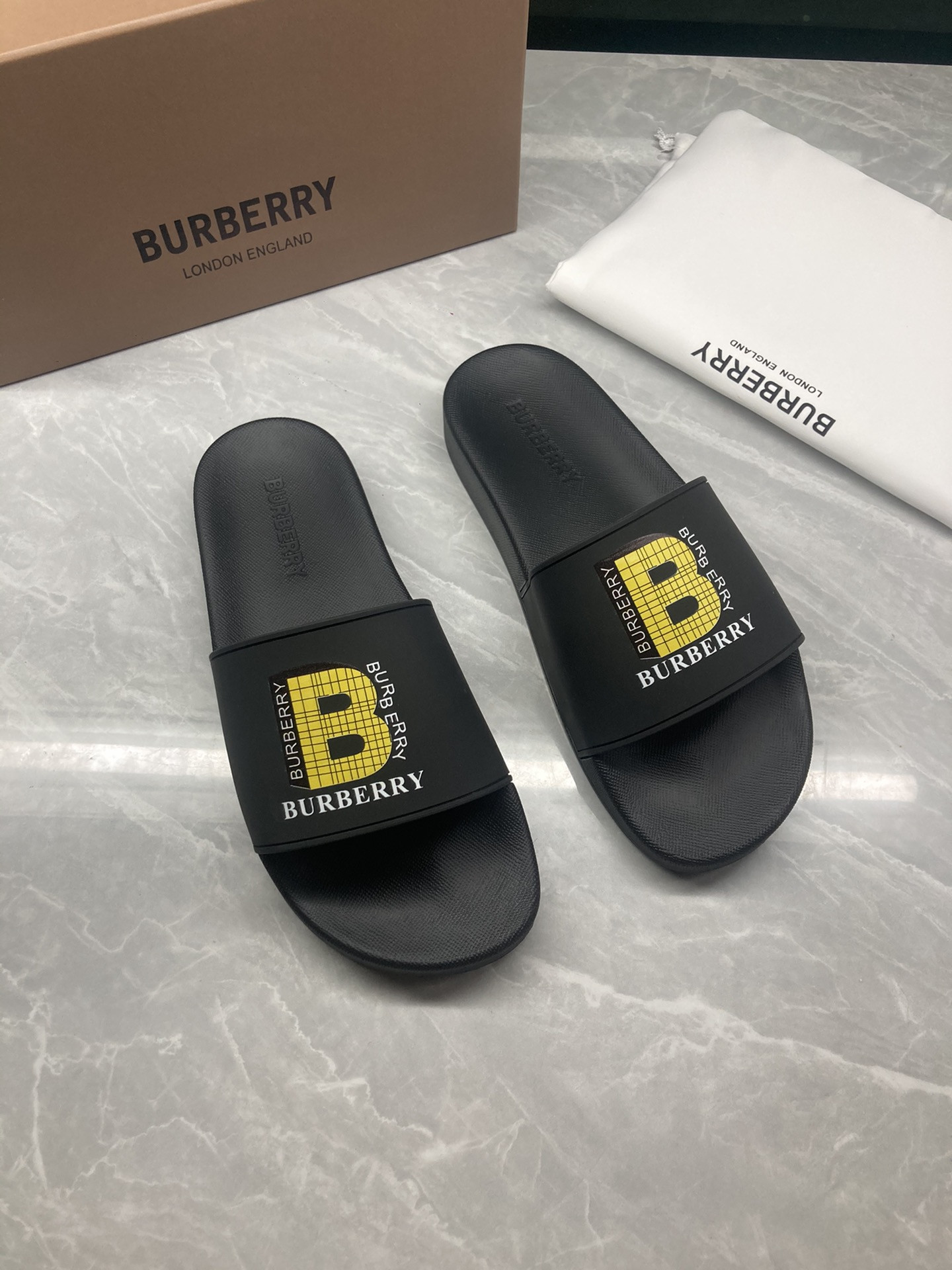 Bv*b*rry Slides