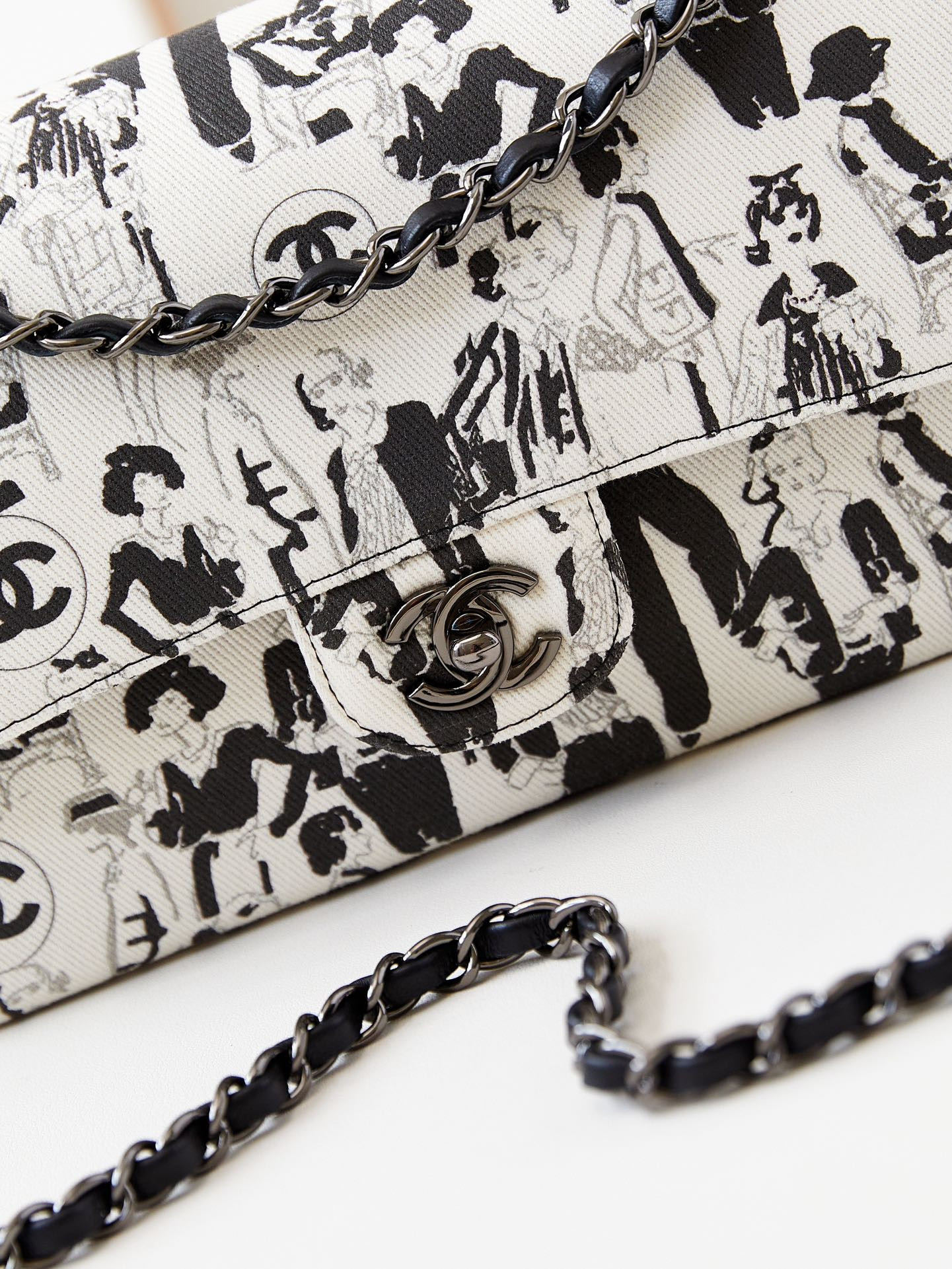 Ch**el Classic Flap Bag 15.5×25.5×6.5cm