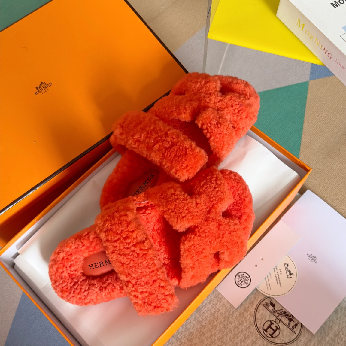 UA H**me5 Chypre sandal