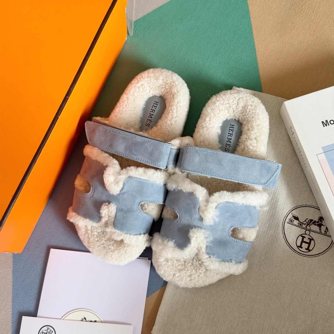 UA H**me5 Chypre sandal