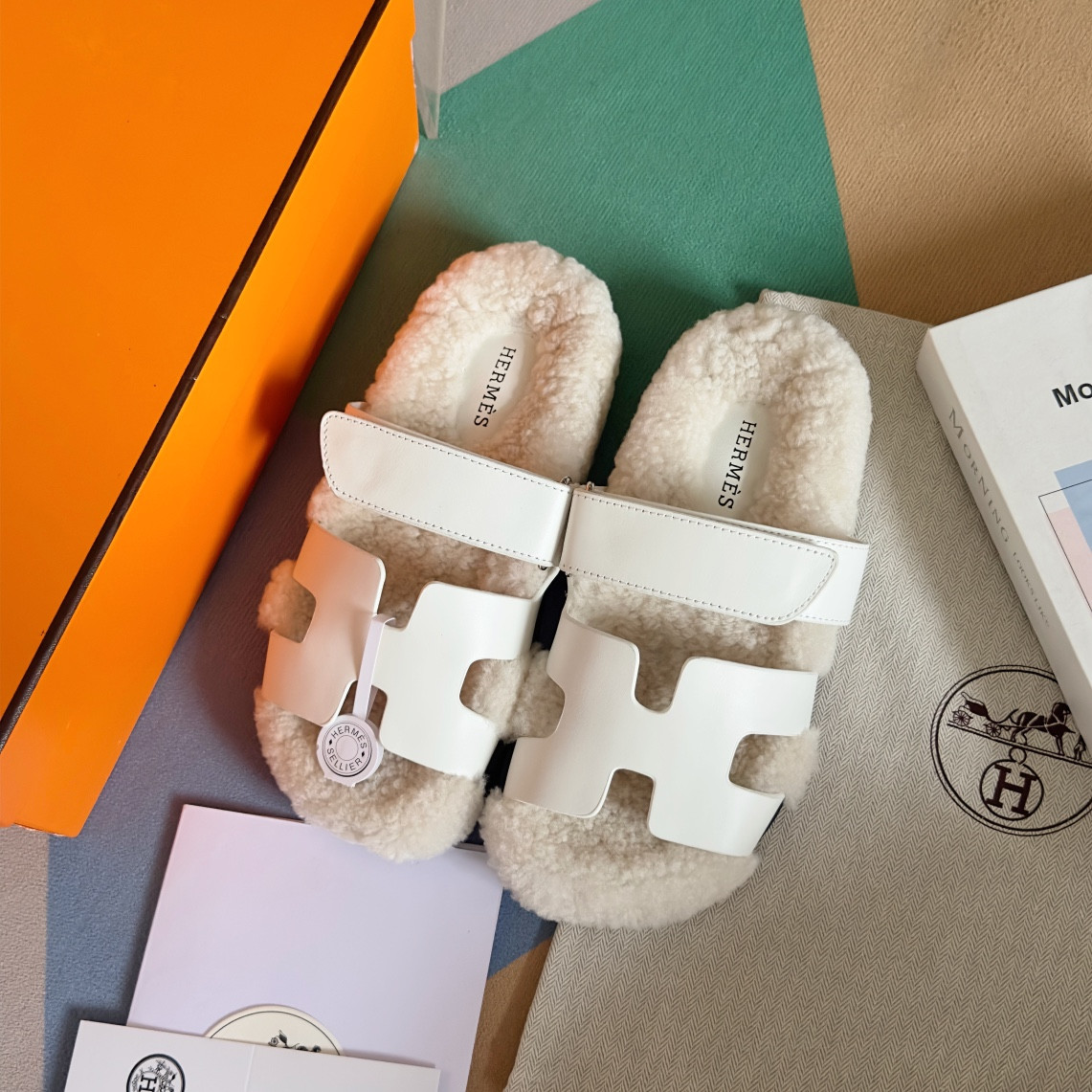 UA H**me5 Chypre sandal