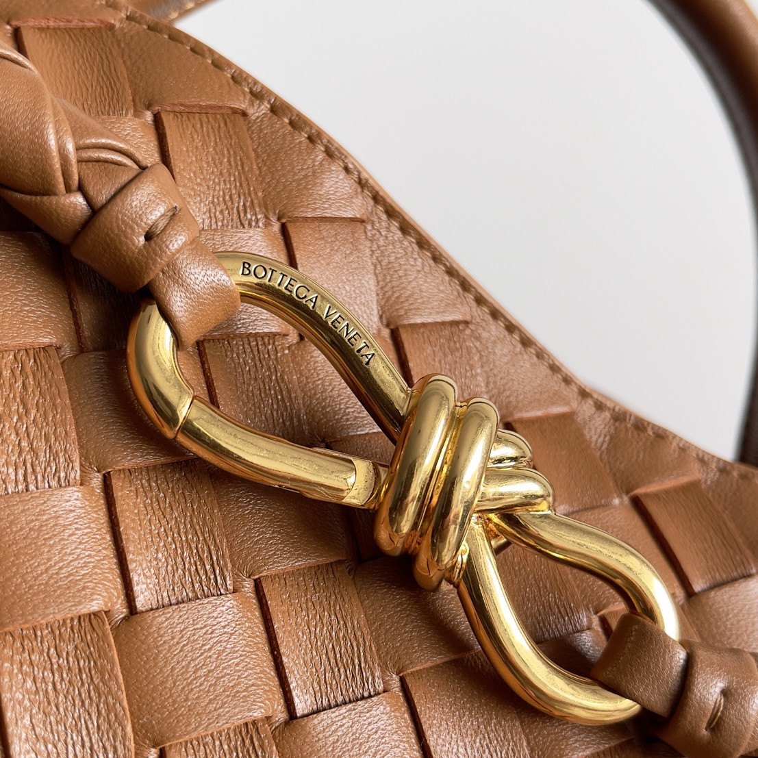 B0tt*ga Ven*ta Medium Andiamo 32x25x11CM