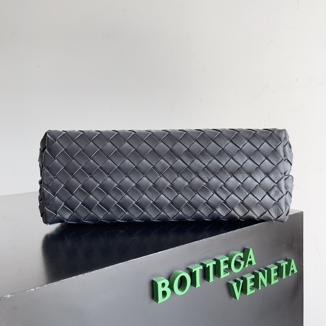 B0tt*ga Ven*ta Medium Andiamo 32x25x11CM