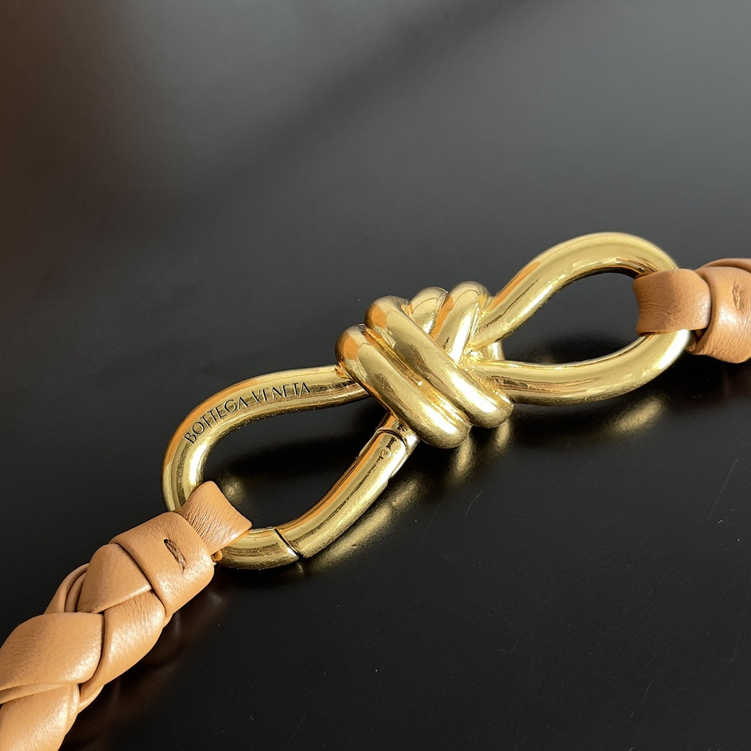 B0tt*ga Ven*ta Medium Andiamo 32x25x11CM