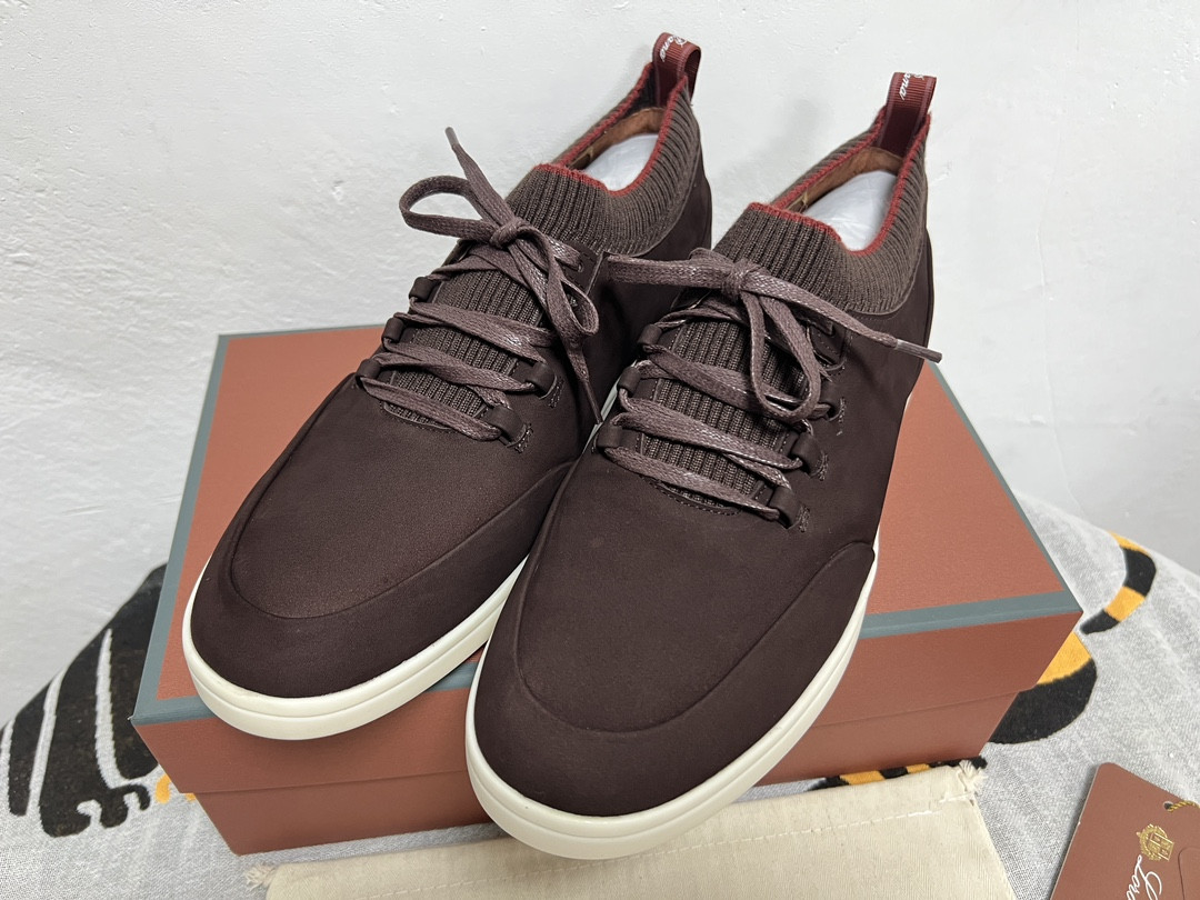 UA L0r0 P1ana Soho Walk Sneaker