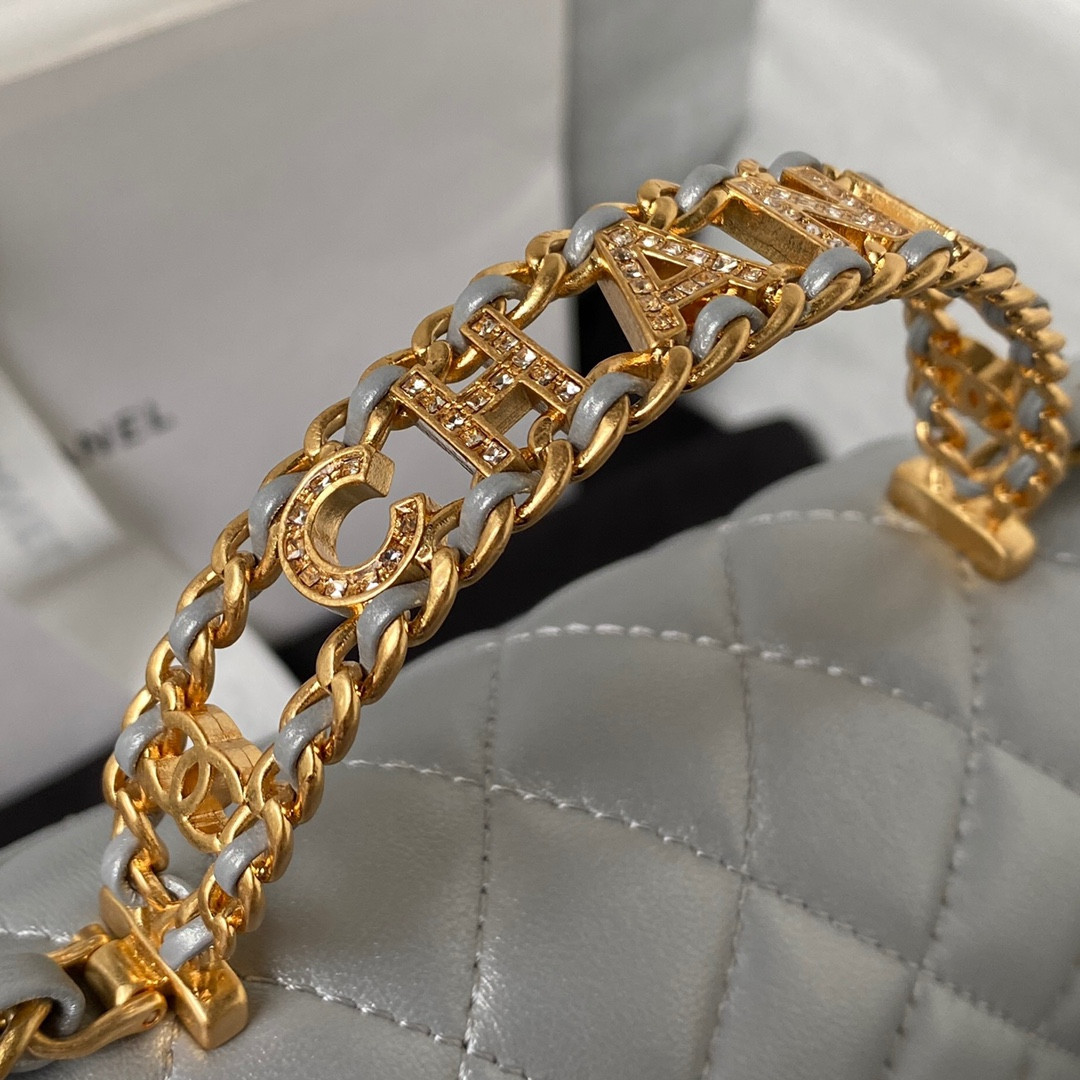 Ch**el MINI CLASSIC HANDBAG WITH TOP HANDLE 12 × 20 × 6 CM