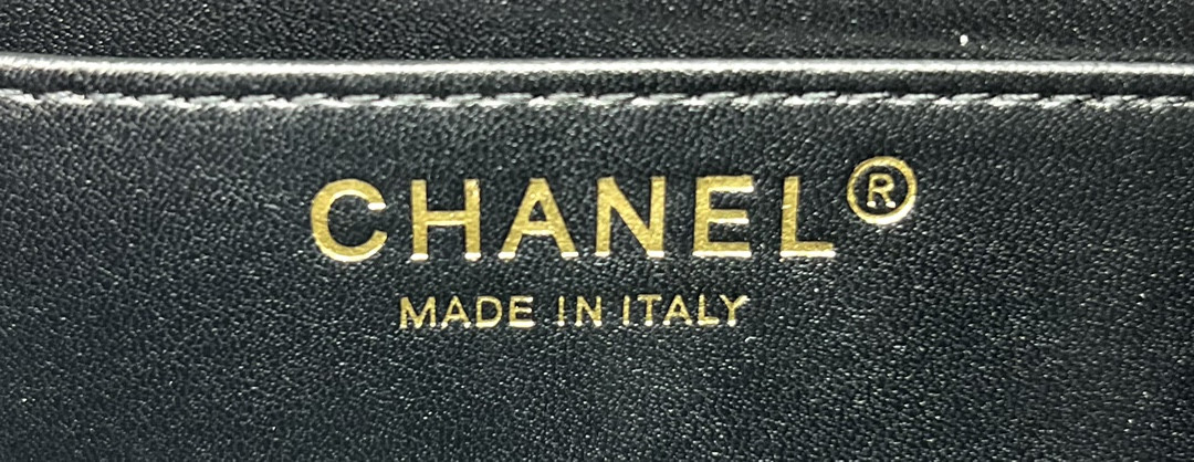 Ch**el Classic Flap Bag 20cm