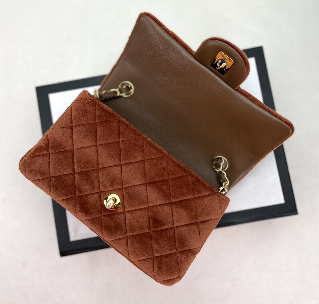 Ch**el Classic Flap Bag 20cm