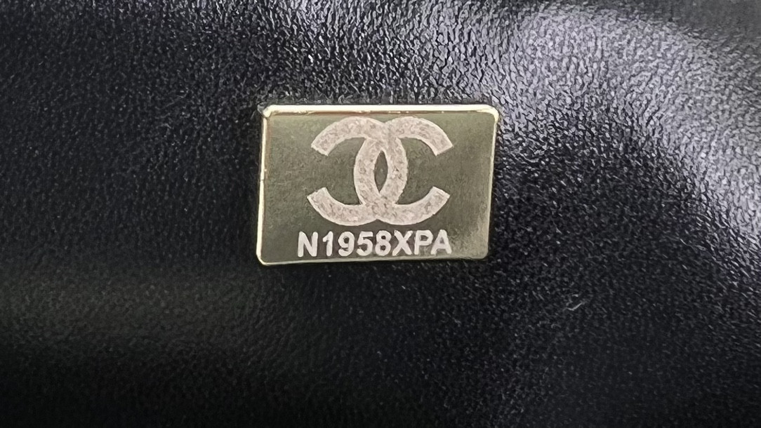 Ch**el Classic Flap Bag 20cm