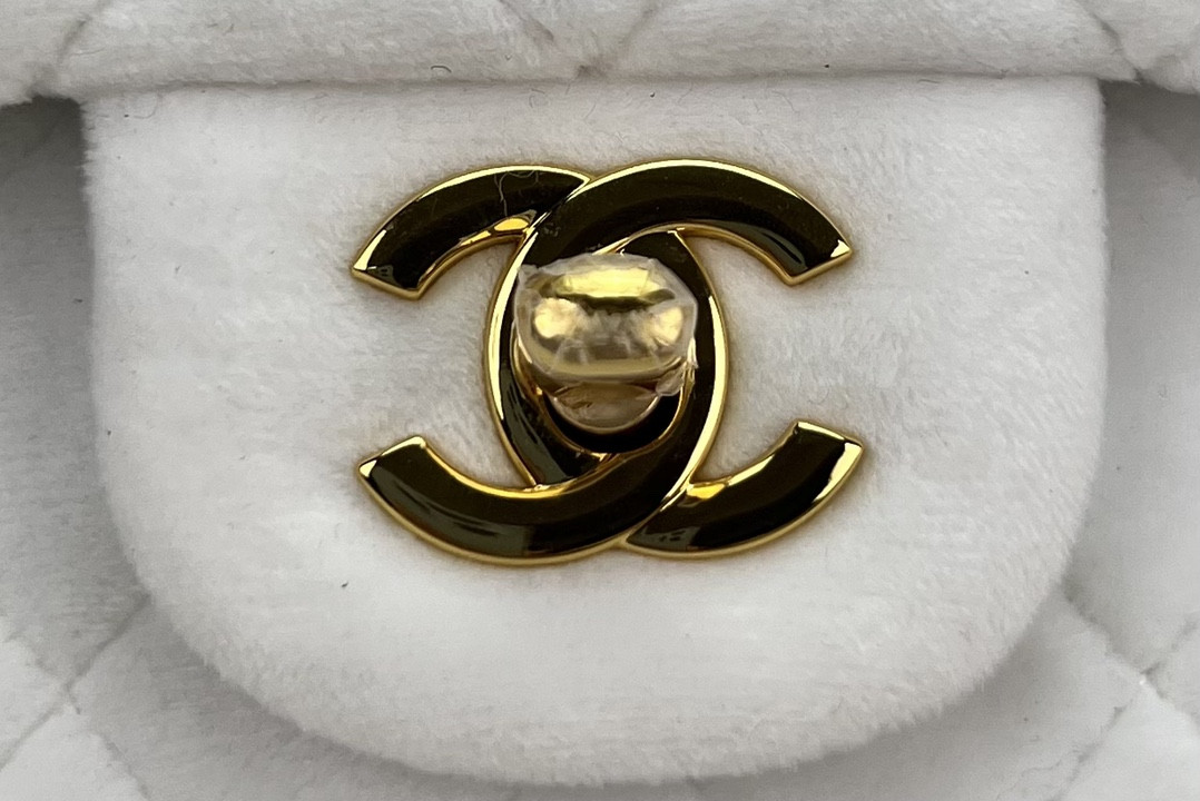 Ch**el Classic Flap Bag 20cm