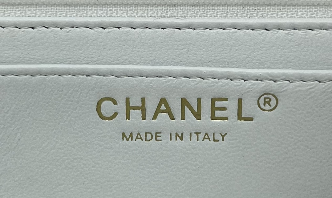 Ch**el Classic Flap Bag 20cm