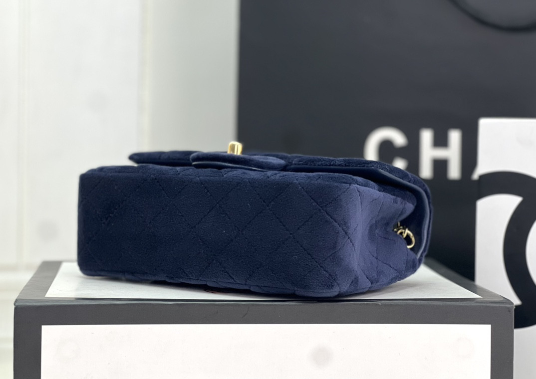 Ch**el Classic Flap Bag 20cm