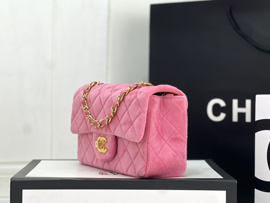 Ch**el Classic Flap Bag 20cm