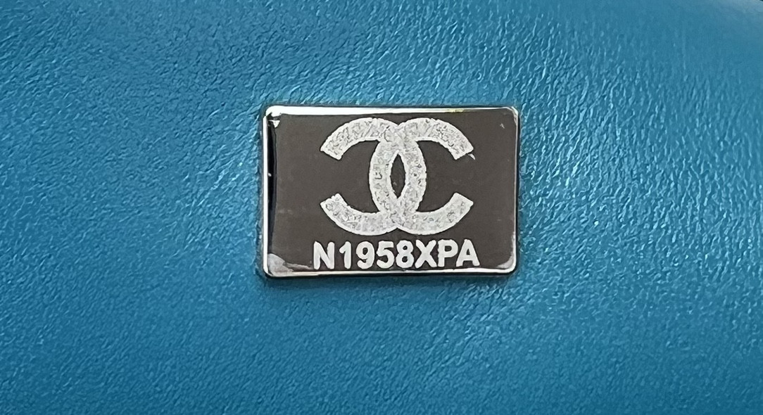 Ch**el Classic Flap Bag 20cm