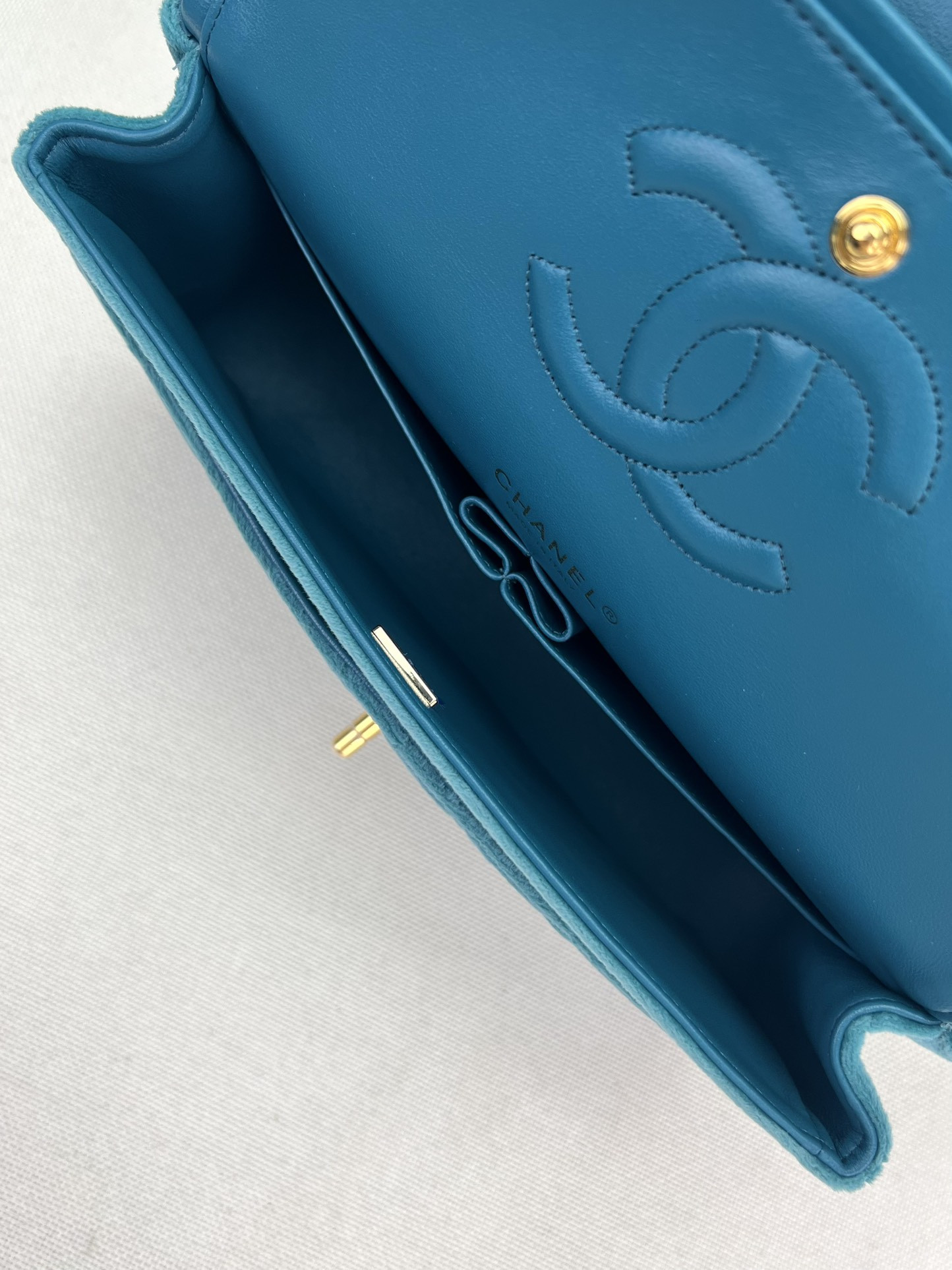 Ch**el Classic Flap Bag 25cm