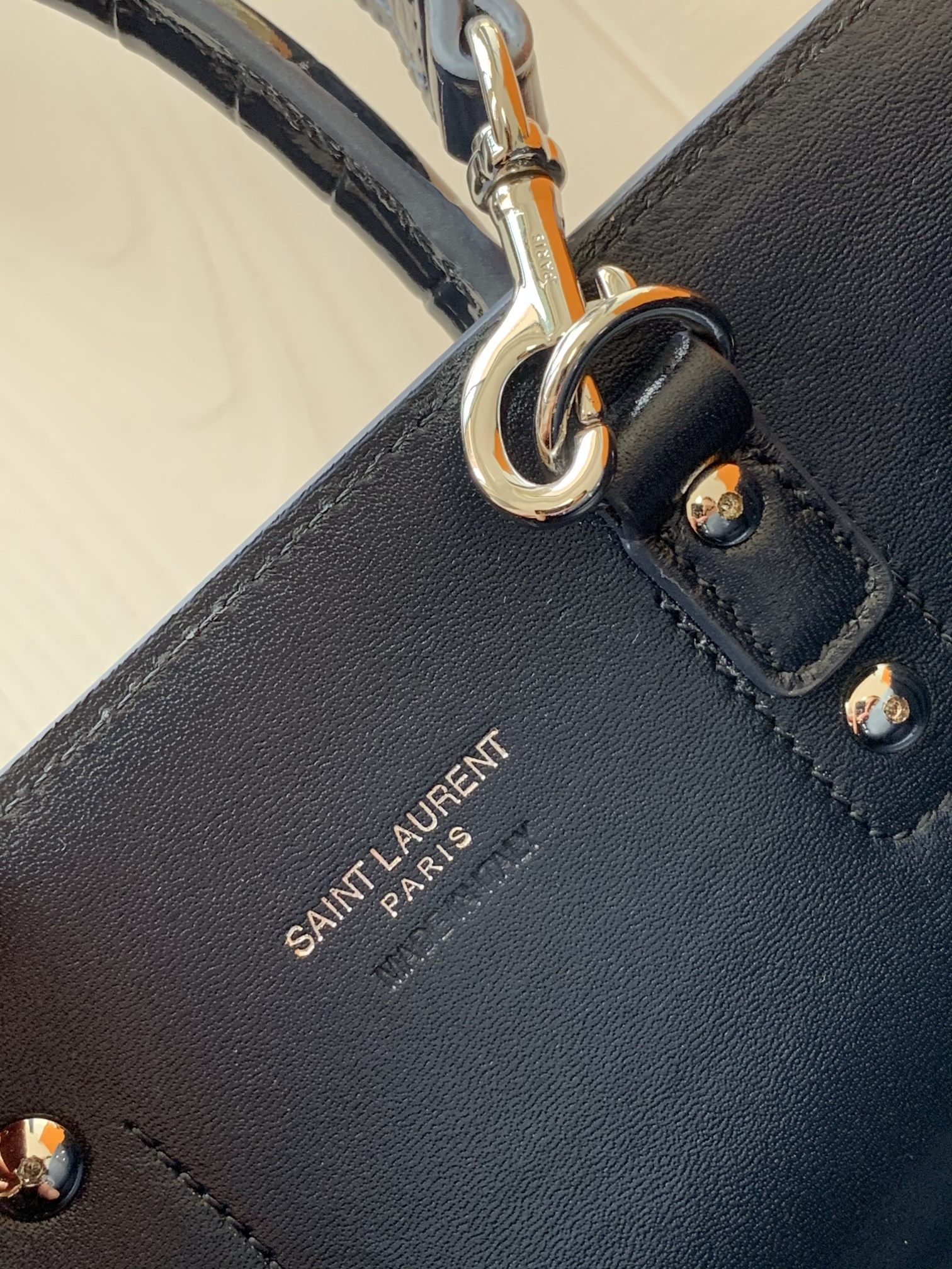 Y51 SAC DE JOUR IN CROCODILE EMBOSSED LEATHER - NANO 22x18x10.5cm