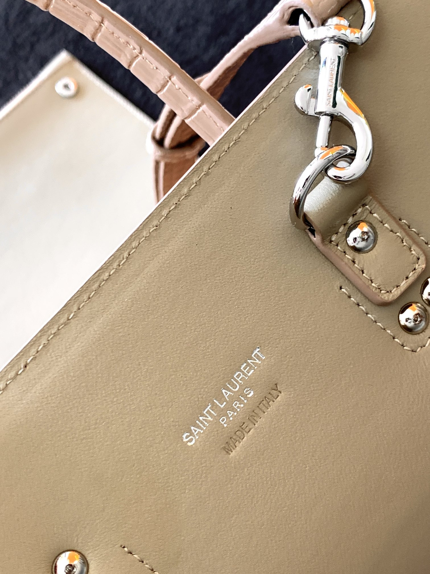 Y51 SAC DE JOUR IN EMBOSSED CROCODILE LEATHER - baby 26x13.5x12.5cm