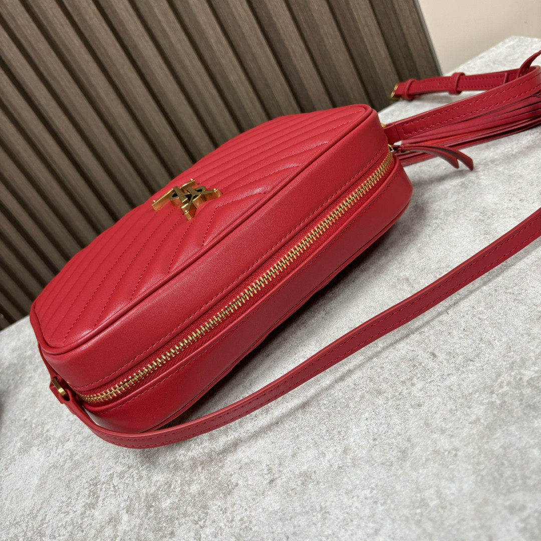 Y51 LOU camera bag in quilted leather 23x16x6cm