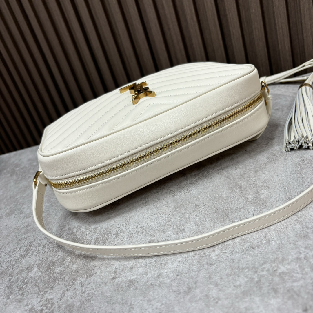 Y51 LOU camera bag in quilted leather 23x16x6cm