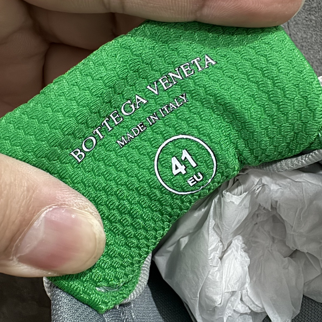 UA B0tt*ga Ven*ta Orbit Sneaker