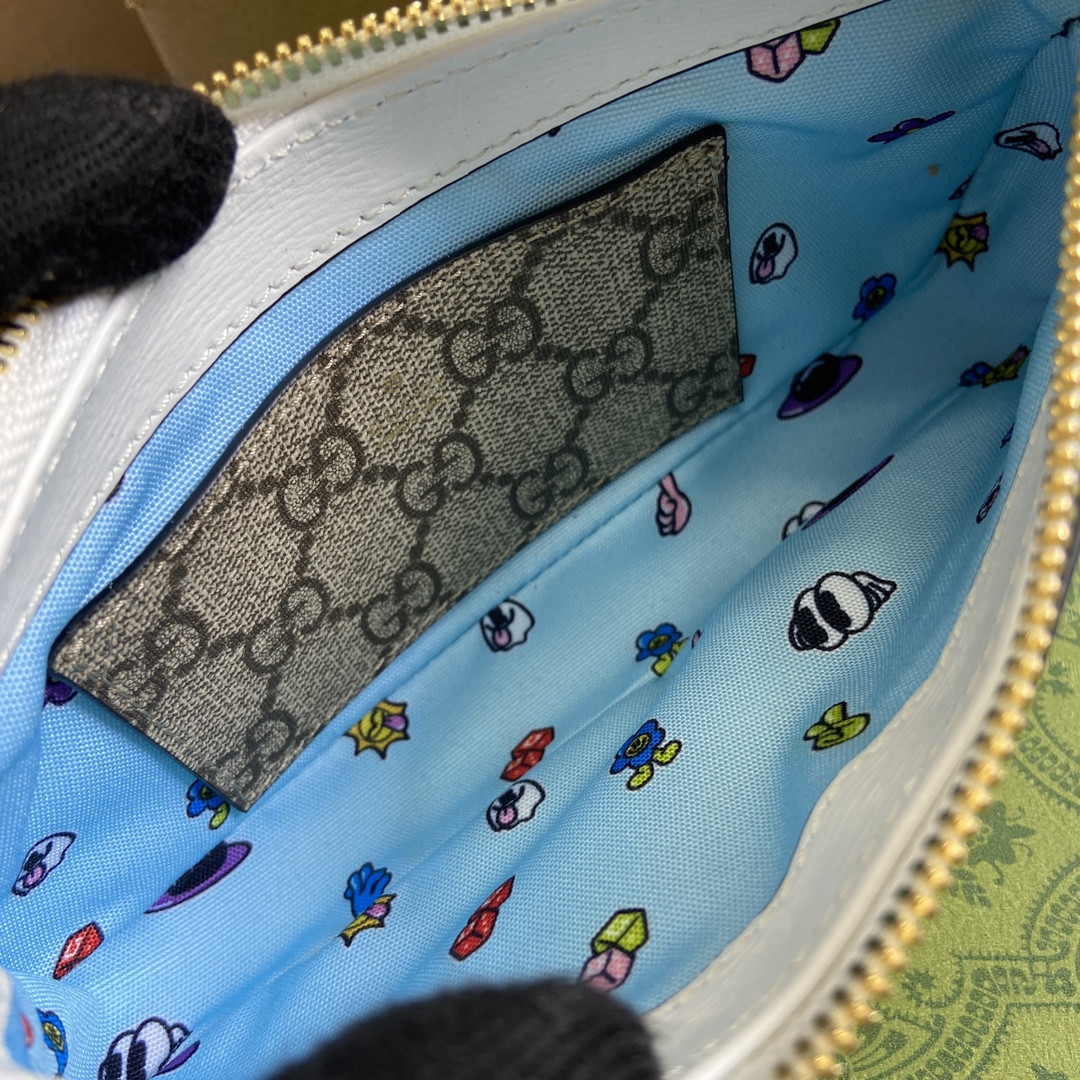 Gvc*1  X Hattie Stewart  BAG  10 x 19 x 3 CM