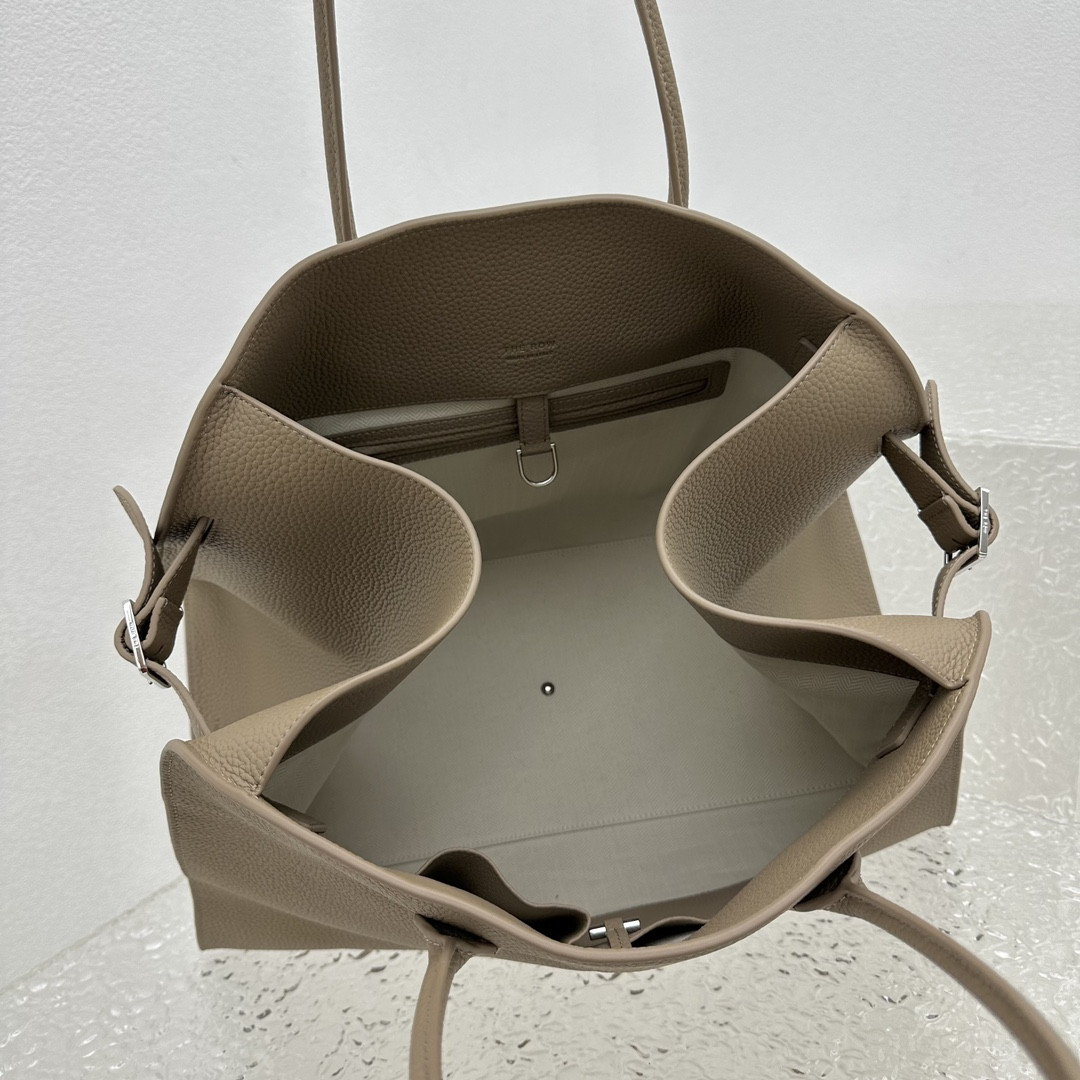 The R0w MARGAUX 15 38.5x16x30cm