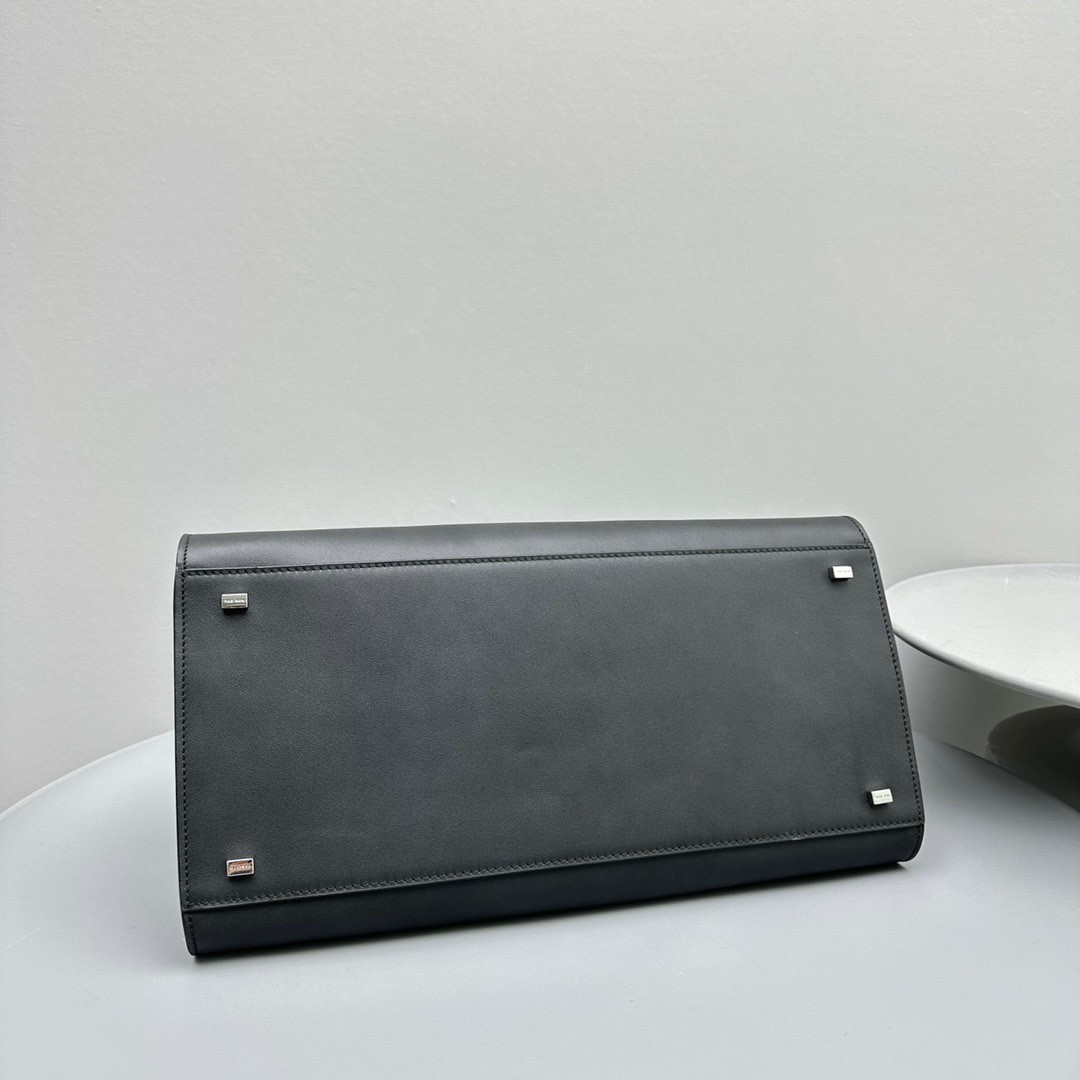 The R0w Margaux belt 15 38.5x16x30cm