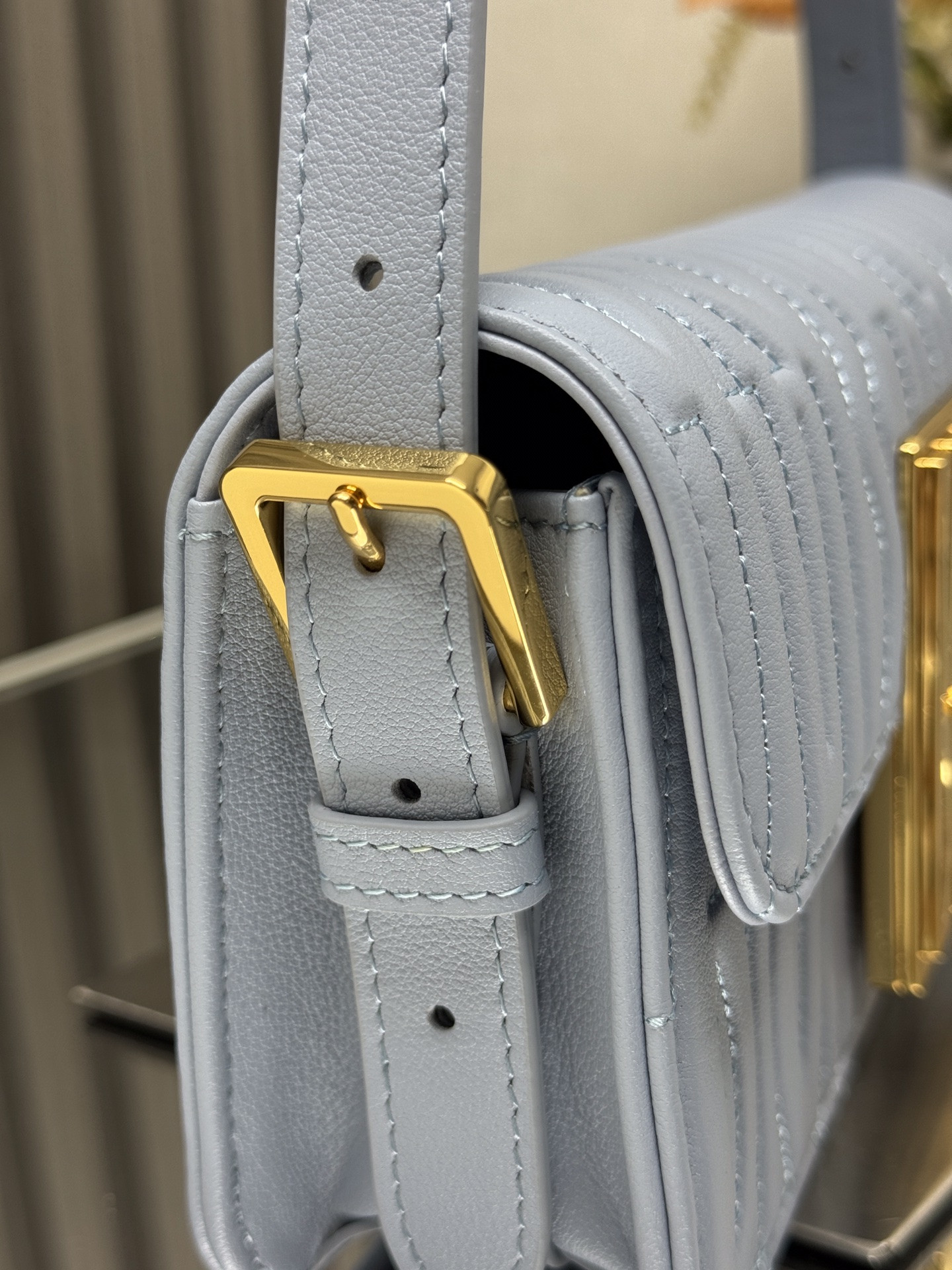 D10r Miss D10r flap bag 22 x 11 x 6 cm