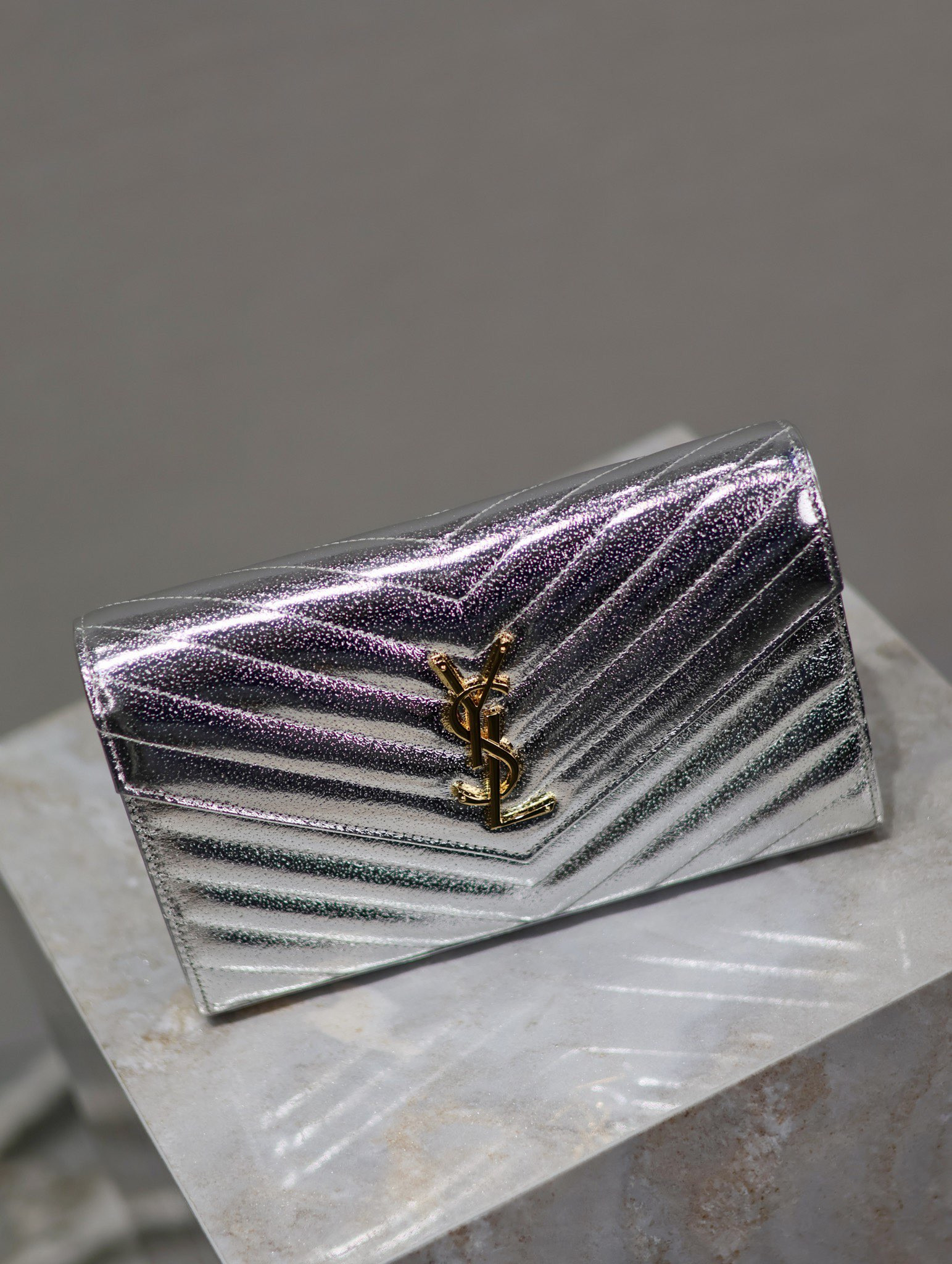 Y51 Cassandra Monogram Classic Chain Wallet  22.5 x 14 x 4cm