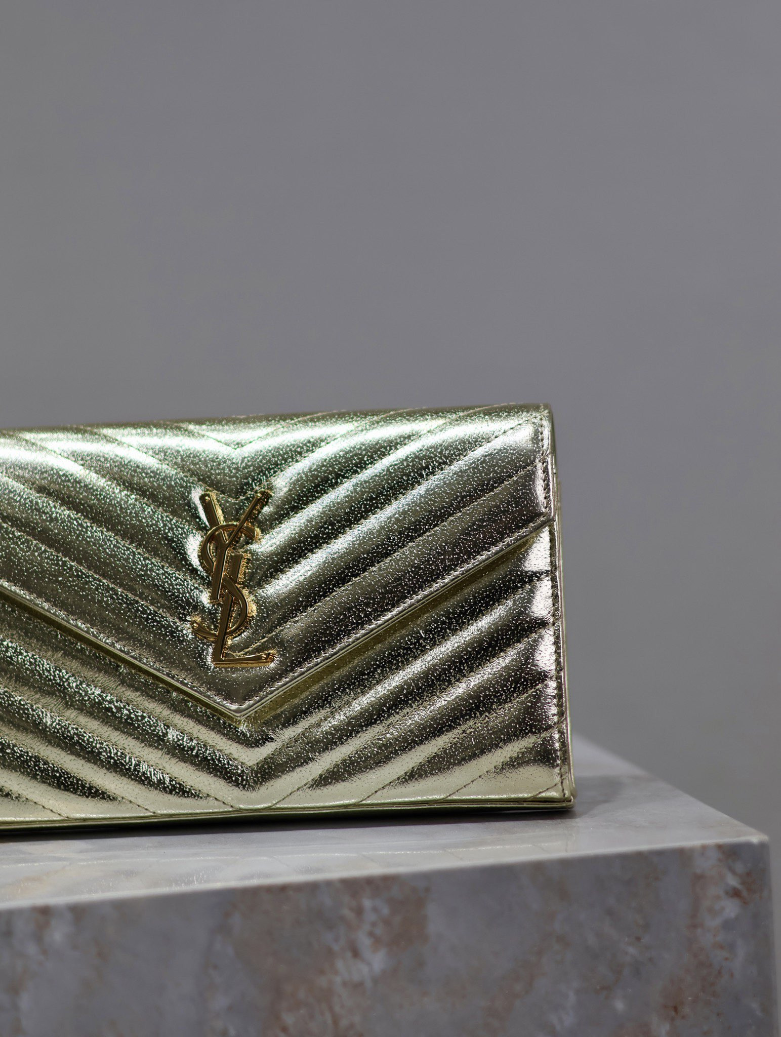 Y51 Cassandra Monogram Classic Chain Wallet 22.5 x 14 x 4cm