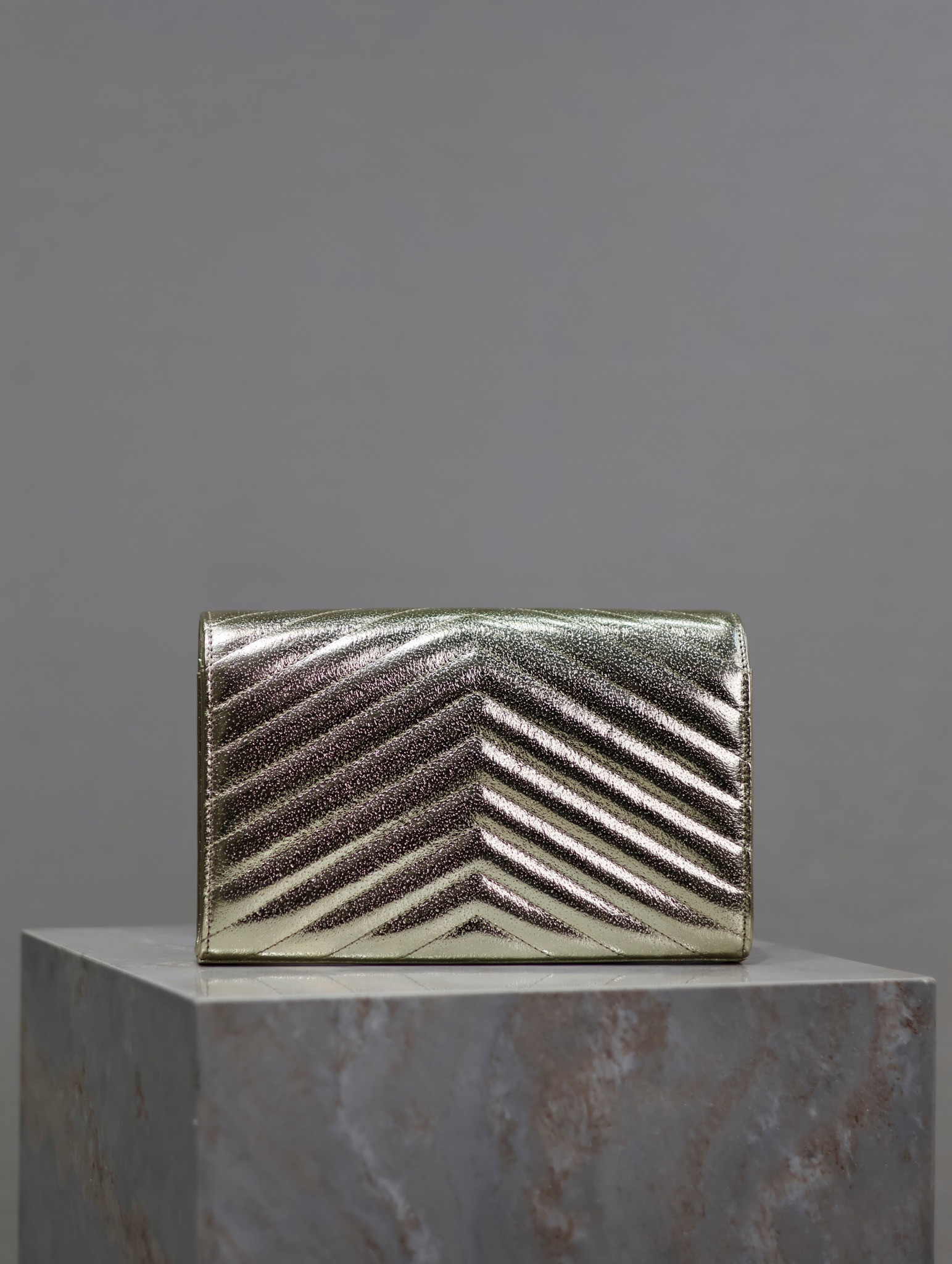 Y51 Cassandra Monogram Classic Chain Wallet 22.5 x 14 x 4cm