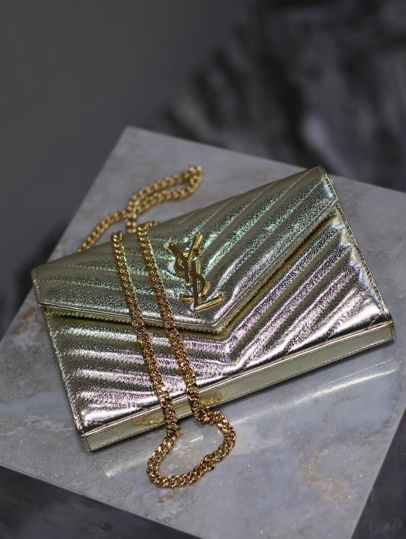 Y51 Cassandra Monogram Classic Chain Wallet 22.5 x 14 x 4cm