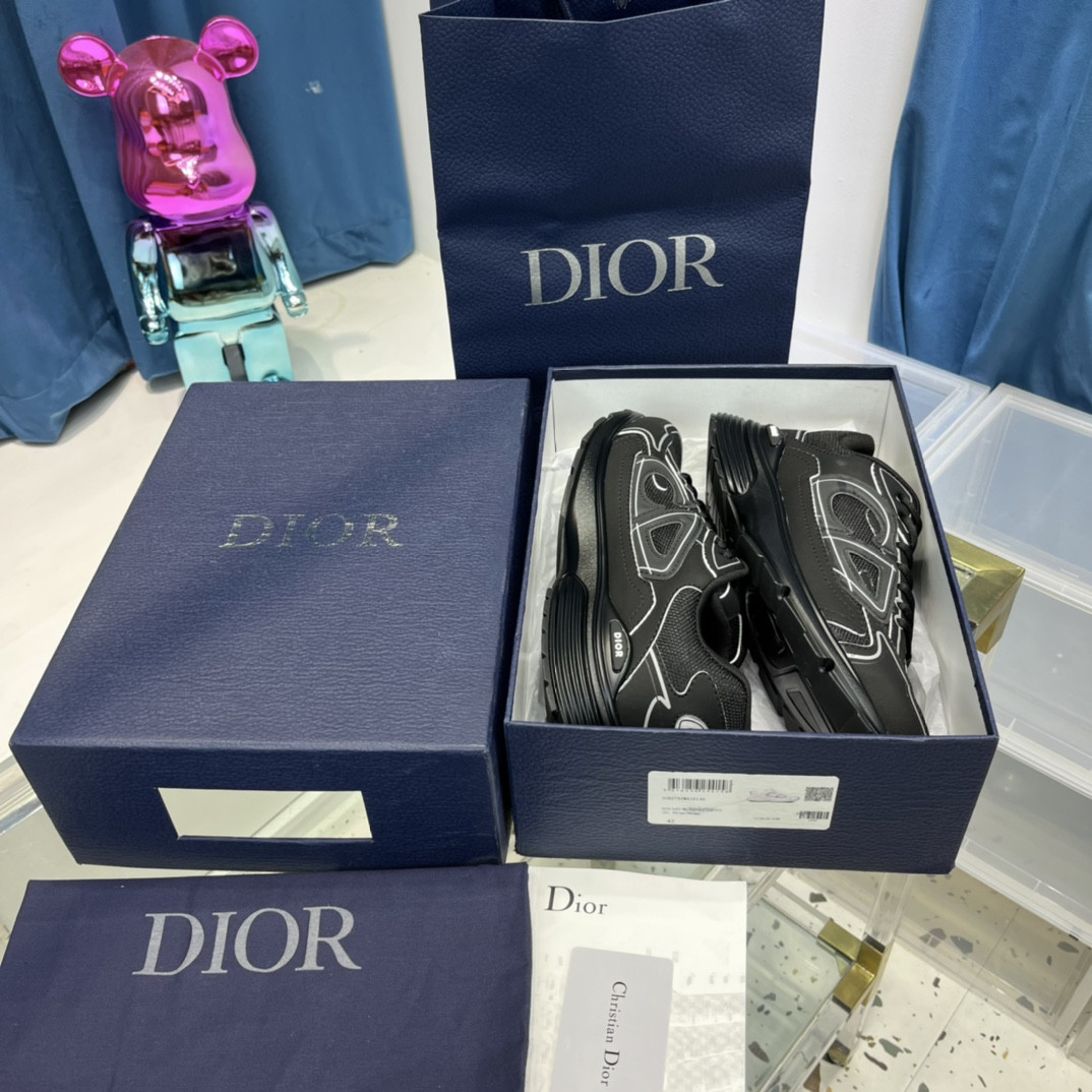 UA D10r B30 Black Mesh