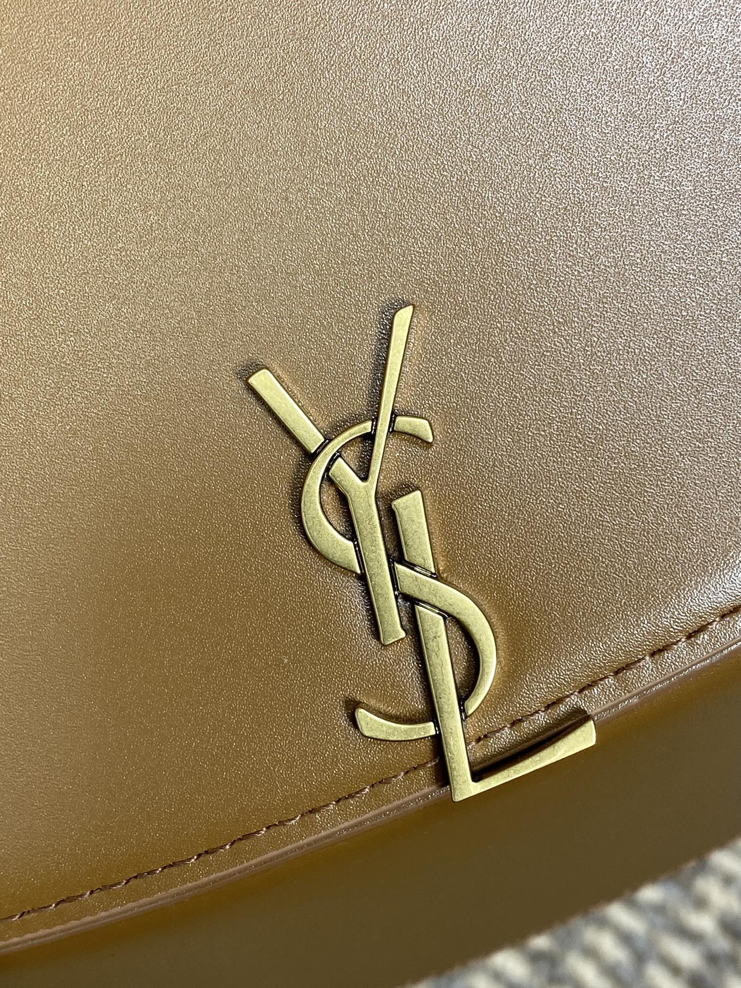 Y51 VOLTAIRE TOP HANDLE in BOX Sa1nt Lau*nt 17.5X21X8cm