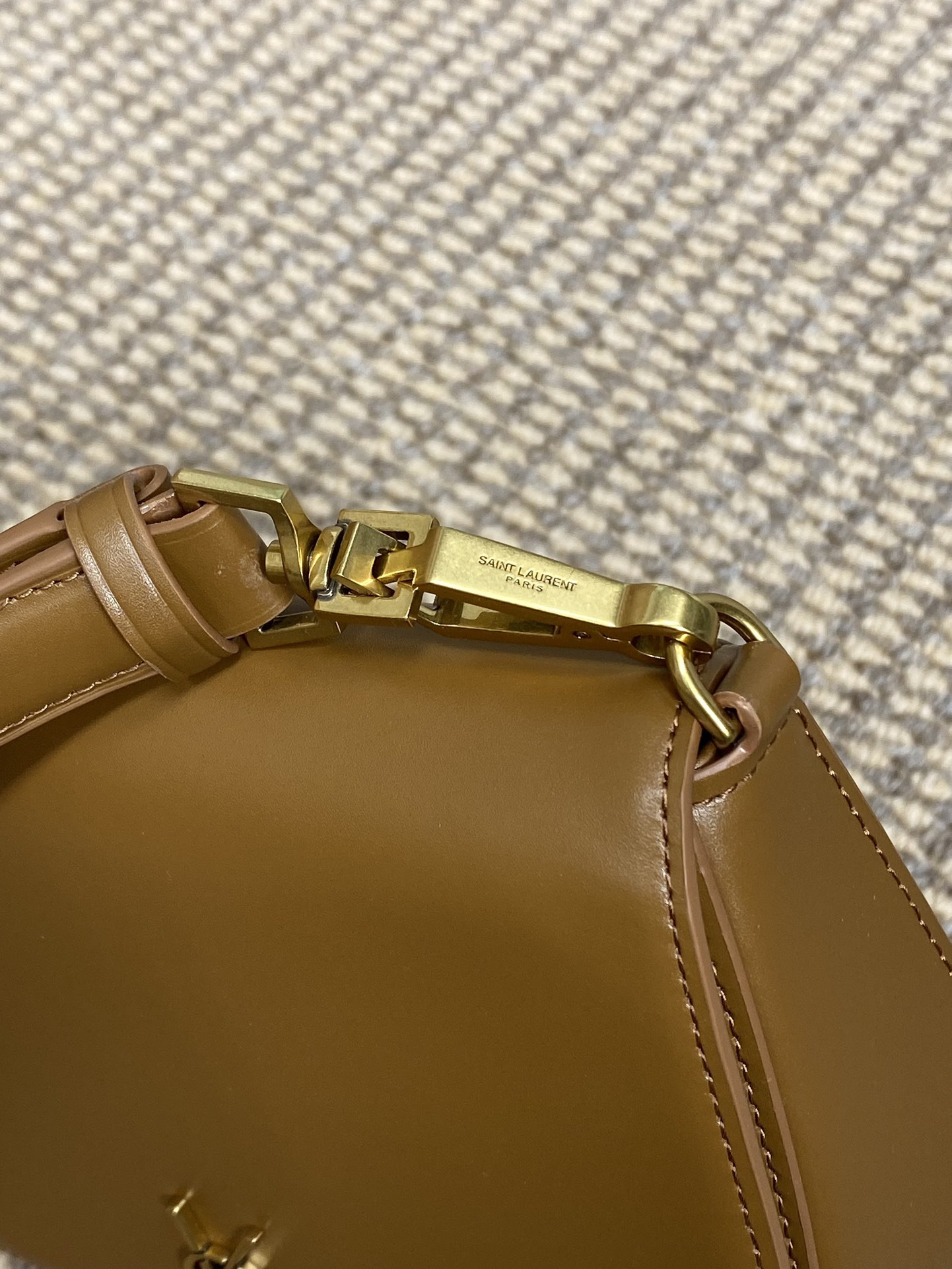 Y51 VOLTAIRE TOP HANDLE in BOX Sa1nt Lau*nt 17.5X21X8cm