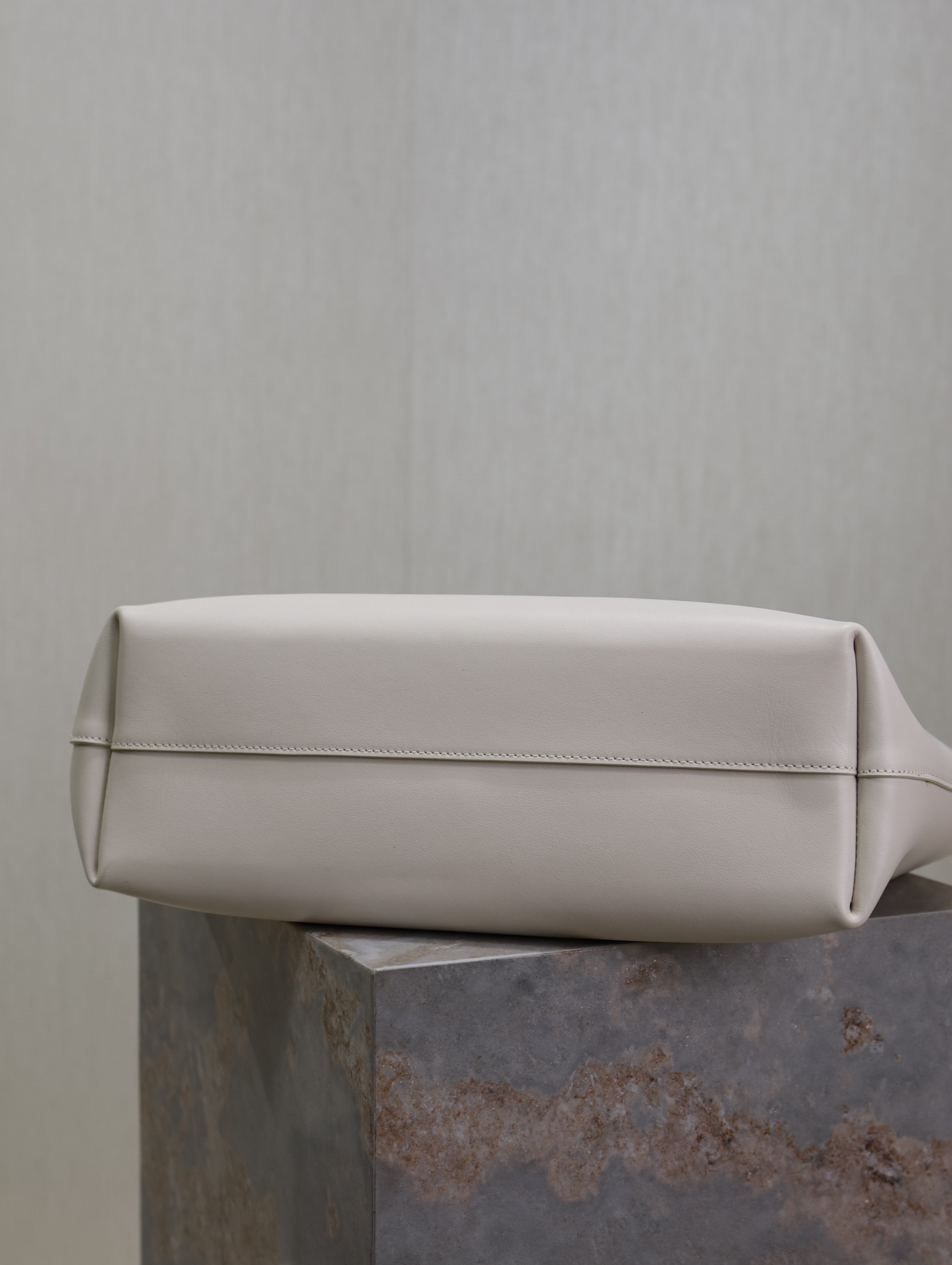 Y51 SHOPPING Sa1nt Lau*nt IN LEATHER 32.5×35×10.5cm