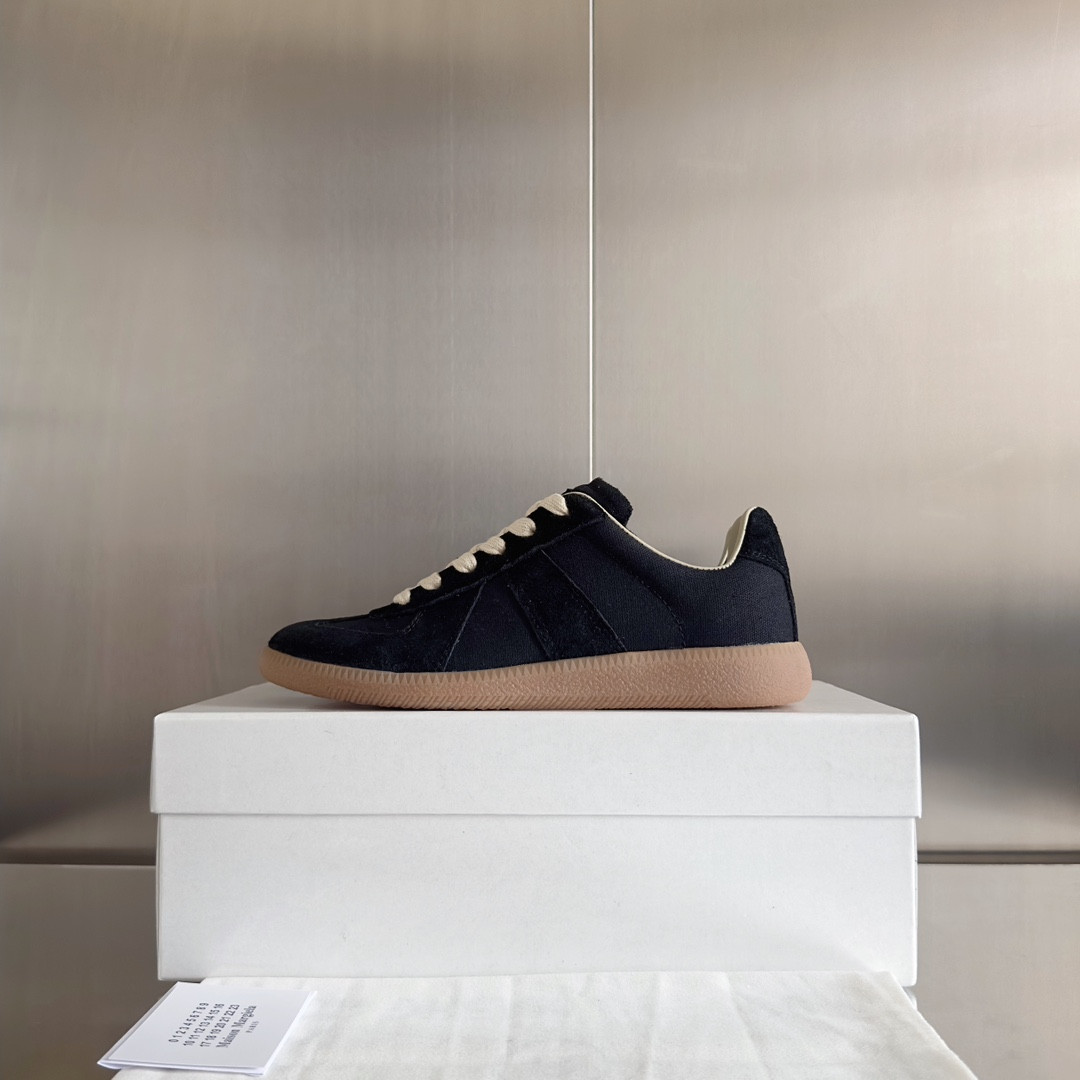 UA Ma1s0n Marg*e1a MM6 Sneakers