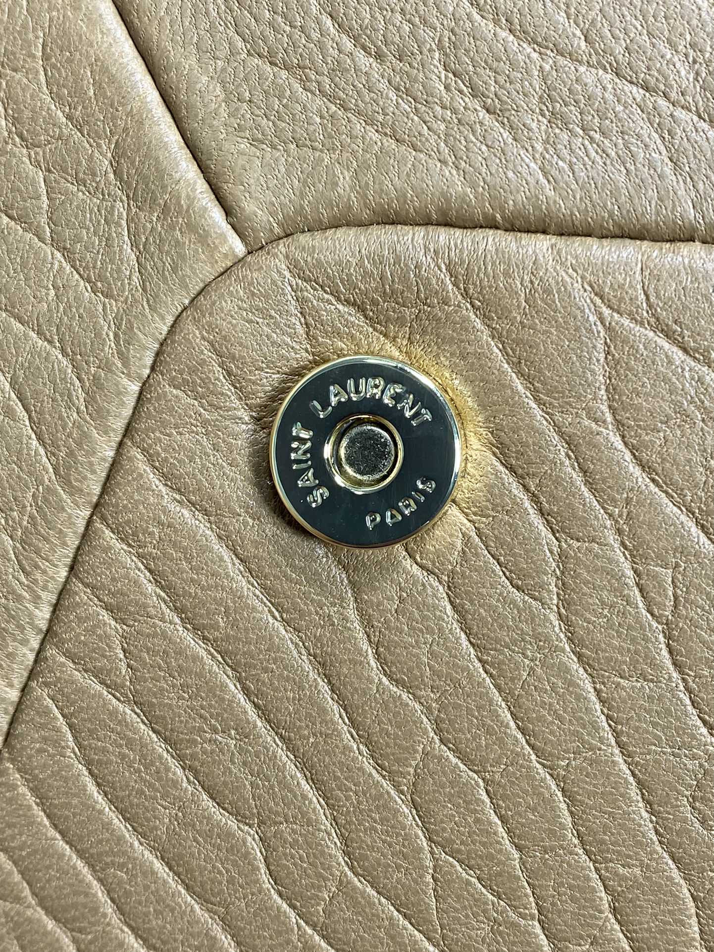 Y51 CASSANDRE large envelope pouch in lambskin 29.5x18x4.5cm