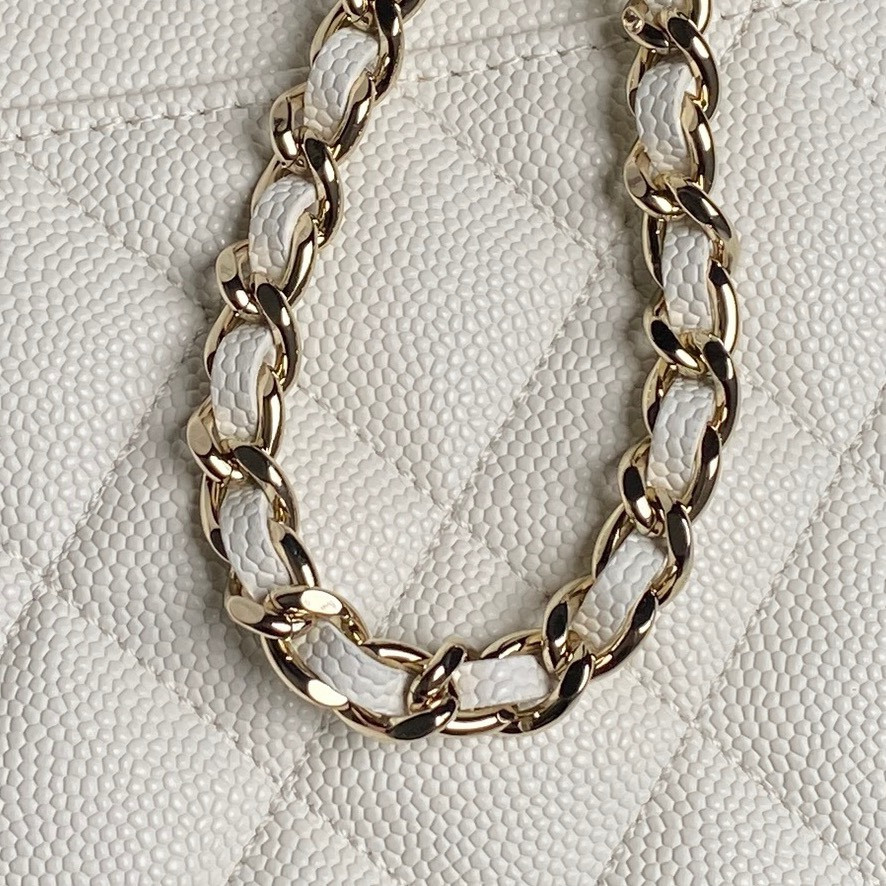 Ch**el LONG VANITY WITH CHAIN 17×19.5×5cm