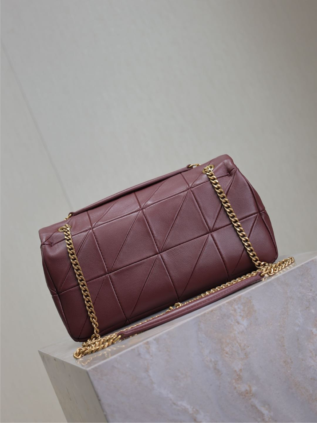 Y51 Jamie Medium 25x15x7.5cm