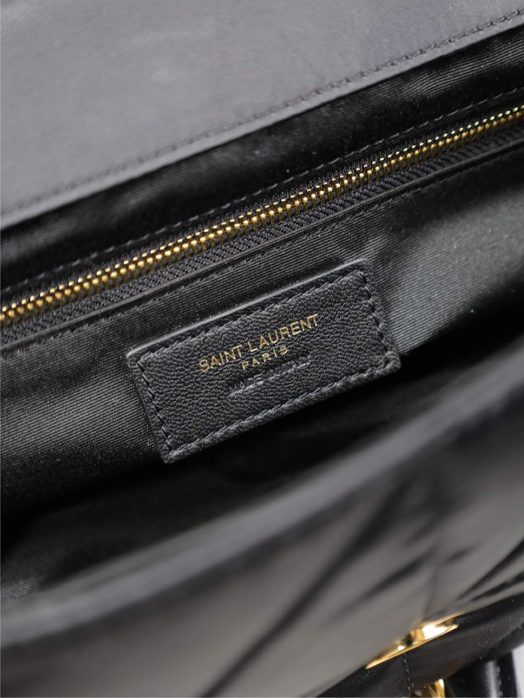 Y51 Jamie Medium in Nylon 25x15x7.5cm