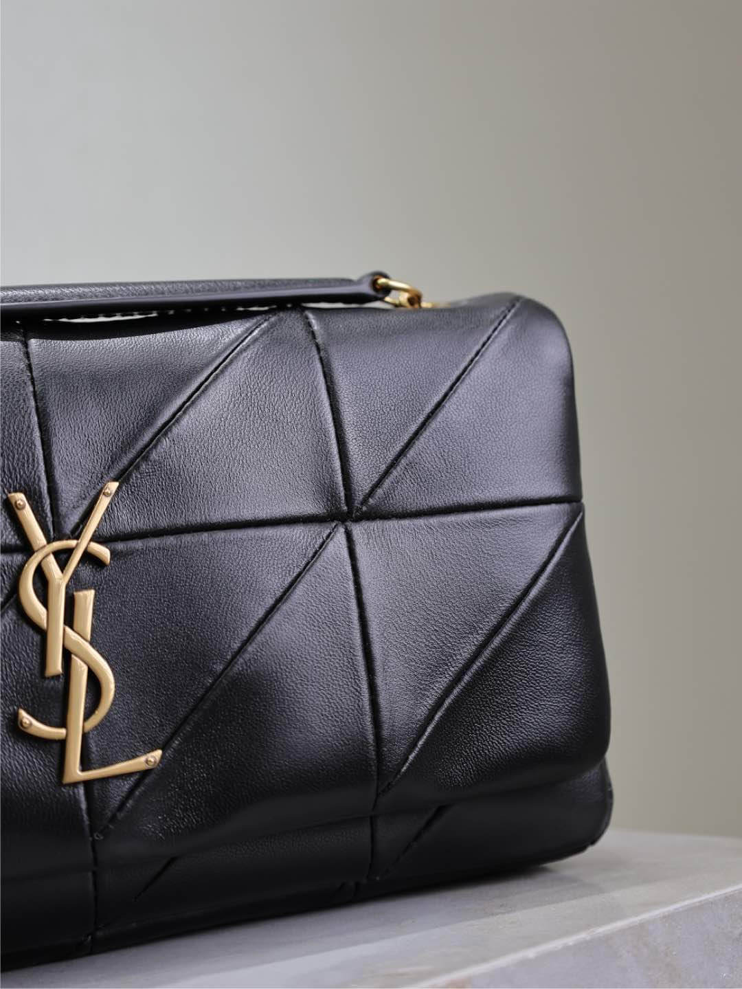 Y51 Jamie Medium 25x15x7.5cm