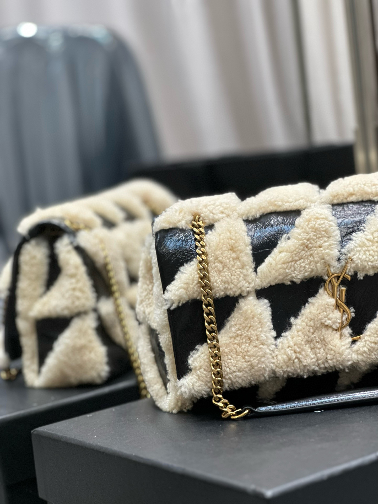 Y51 Jamie Medium 25×15×7.5cm