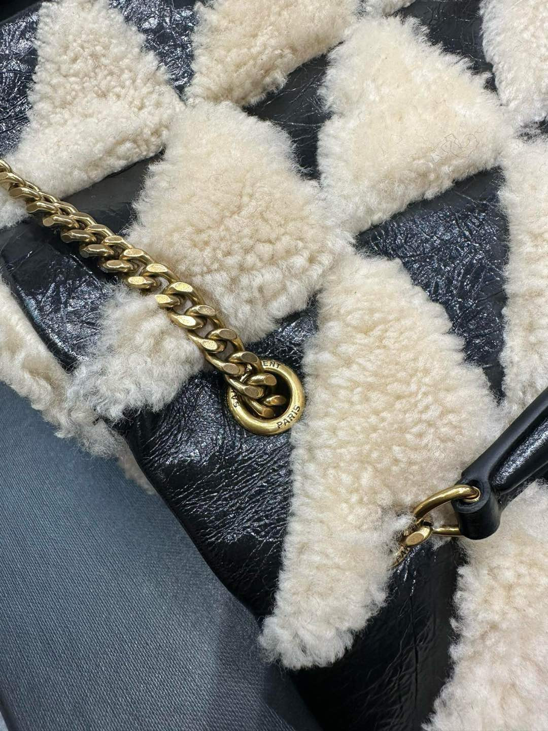 Y51 Jamie Medium 25×15×7.5cm