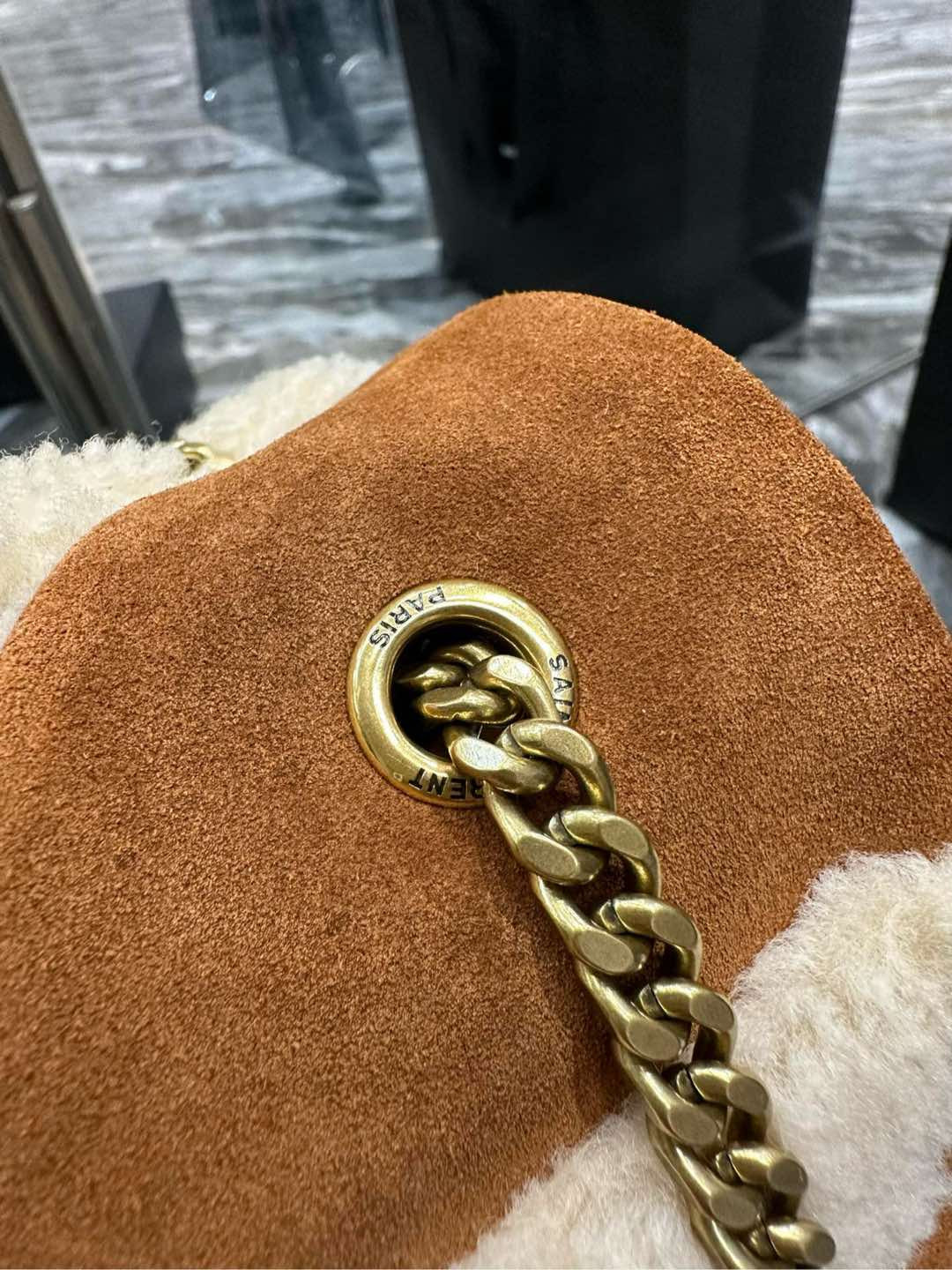 Y51 Jamie Large in Suede and Shearling 38×26×12cm