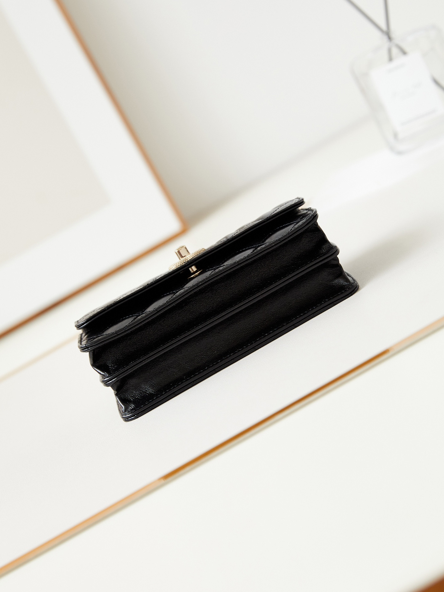 Ch**el 24P woc CLASSIC WALLET ON CHAIN 11x18.5x6cm