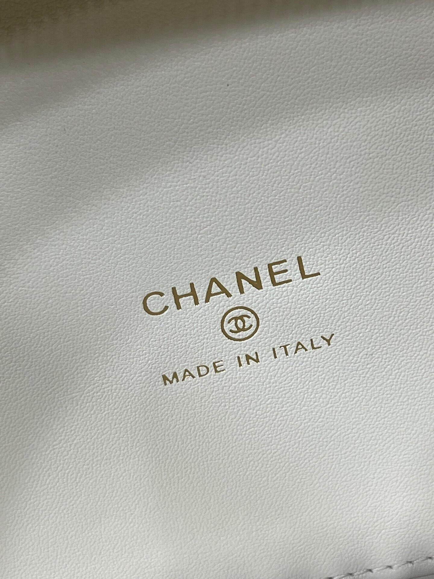 Ch**el 25C Chain shell bag 18X16X6cm